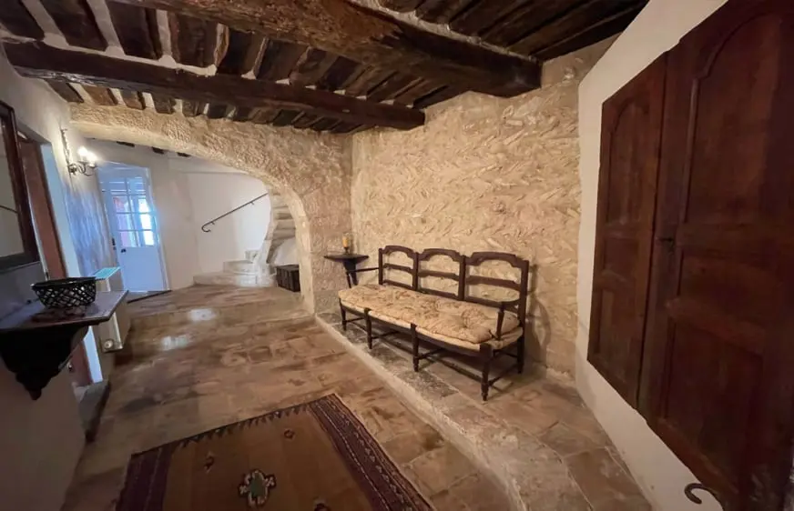 La maison des remparts à saint saturnin les apt
